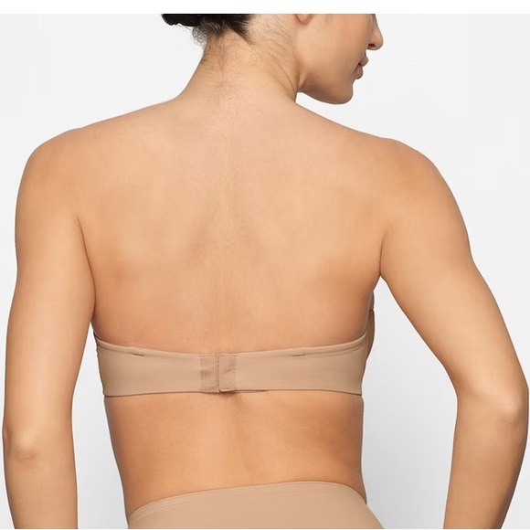 Skims Smoothing Intimates Unlined Bra in Clay. Size 34C - Picture 3 of 7